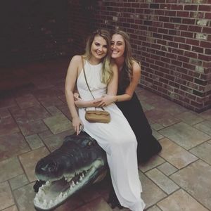 Meet your Posher, Laura